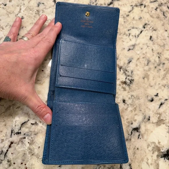 Louis Vuitton EUC Epi Leather Blue Dual-sided Wallet - Picture 3 of 10
